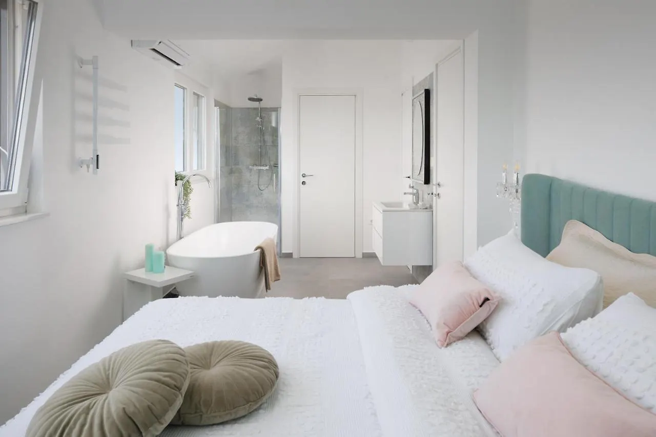 Apartment Ferienwohnung New Luxury Penthouse With Swimming Pool And Amazing Sea View! Poreč